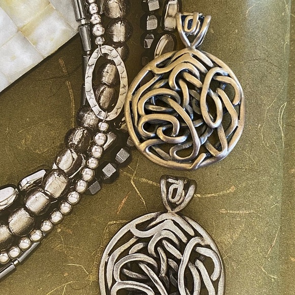 Silpada Oxidized Sterling Silver Silver Winding Pendant Necklace S 1691 - Picture 8 of 9